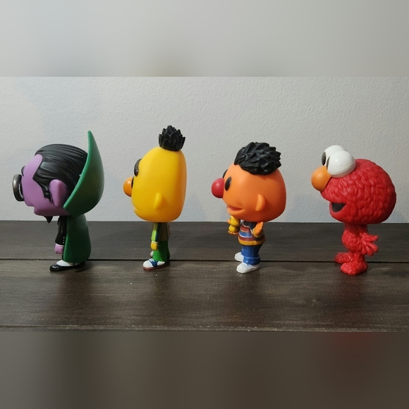 Funko Pop! Television #04, #05, #07, & #08 Sesame Street Vinly Figure Lot (4) - Picture 2 of 8